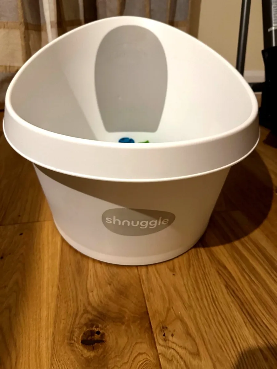 Snuggle Baby Bath Tub
