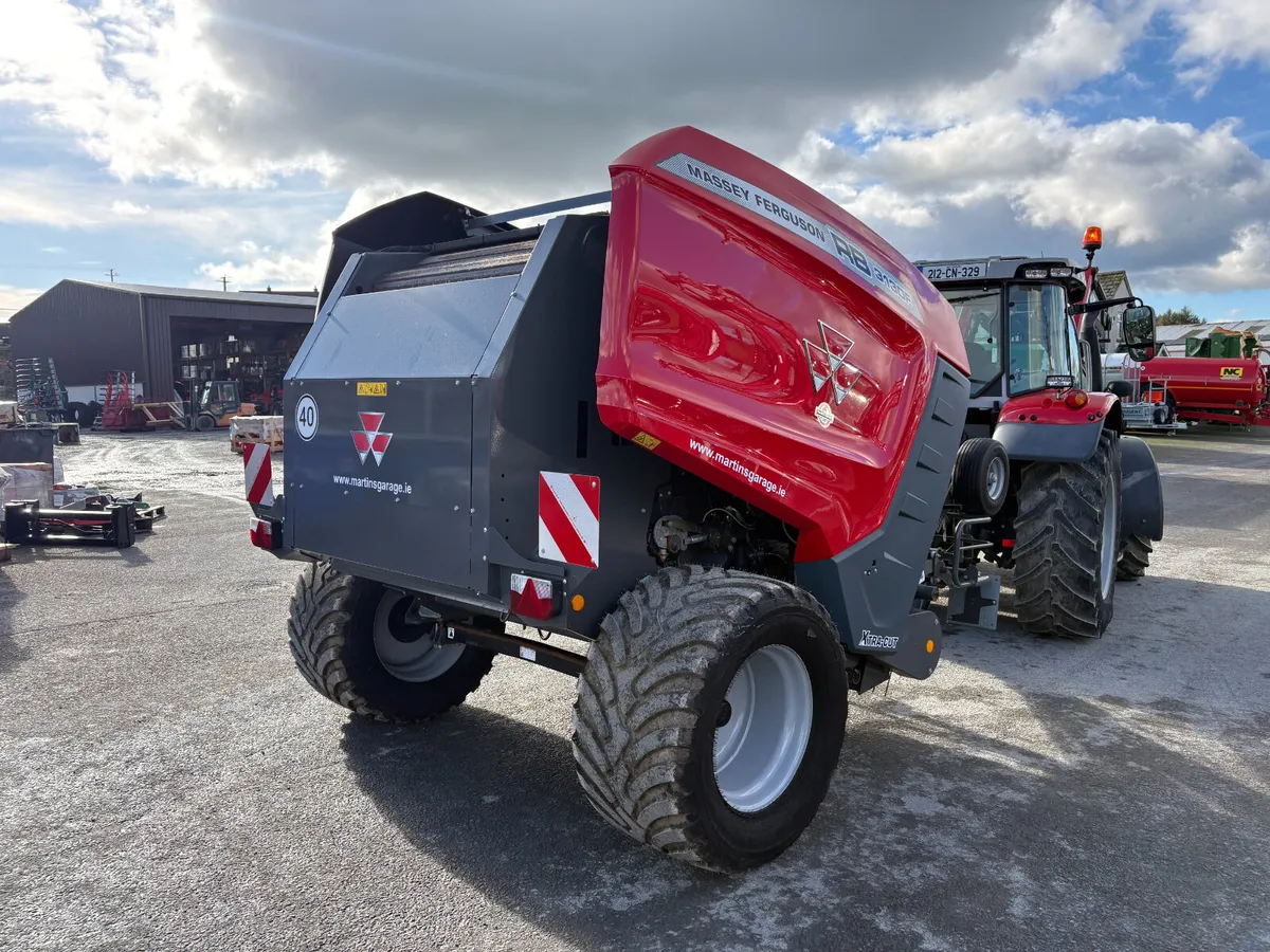 Massey Ferguson RB3130 Round Chamber Baler Used - Image 4