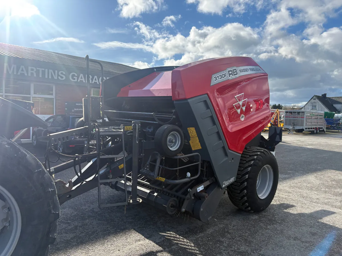 Massey Ferguson RB3130 Round Baler **8600 BALES** - Image 2