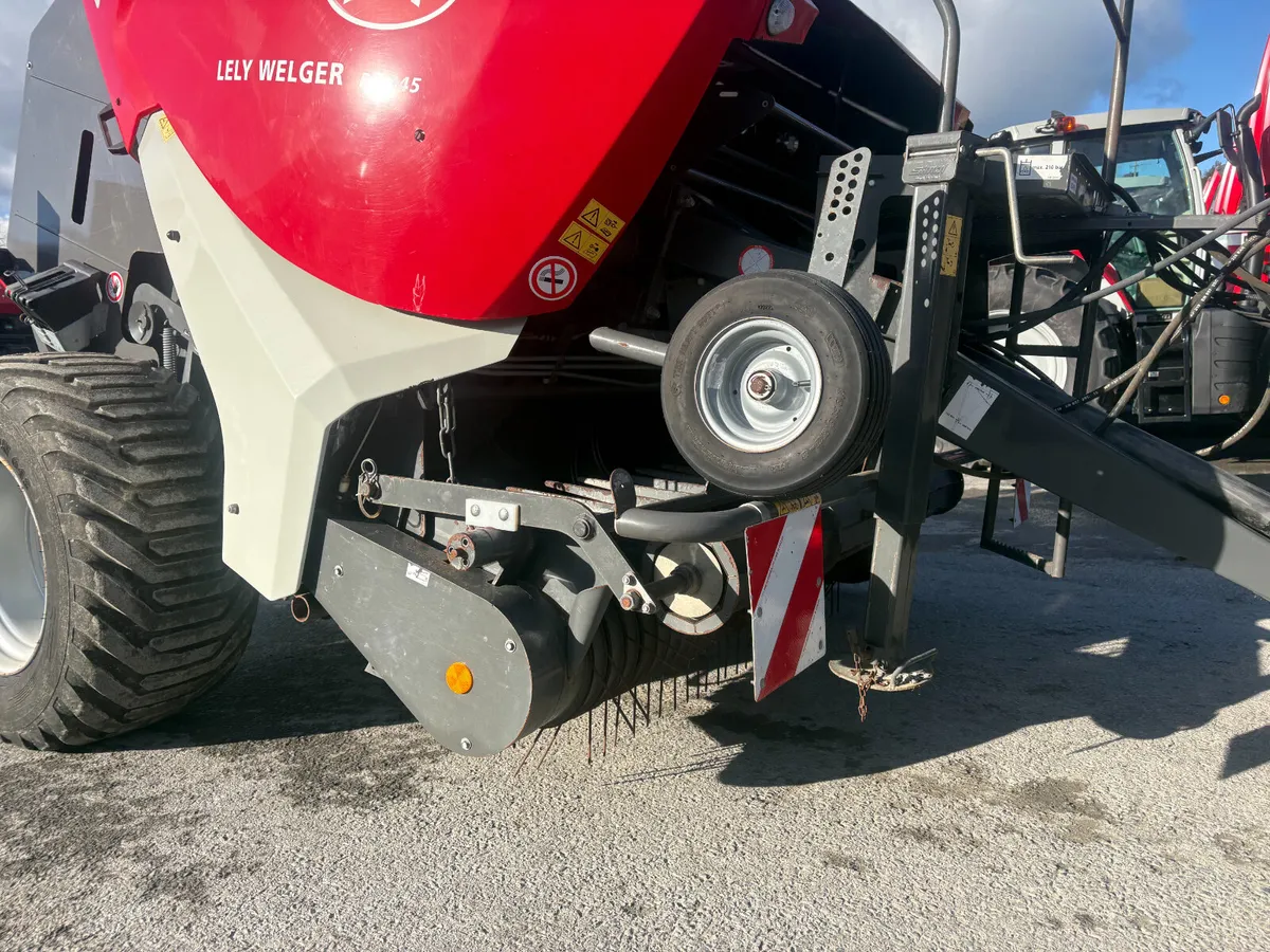 Lely Welger RP245 Round Baler - Image 2
