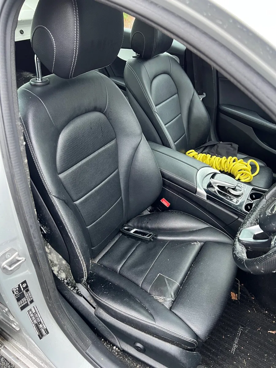 Breaking Mercedes c350e 2016 c class w205 hybrid - Image 3