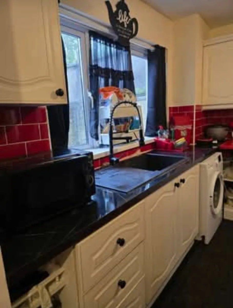 Room to rent - Image 2