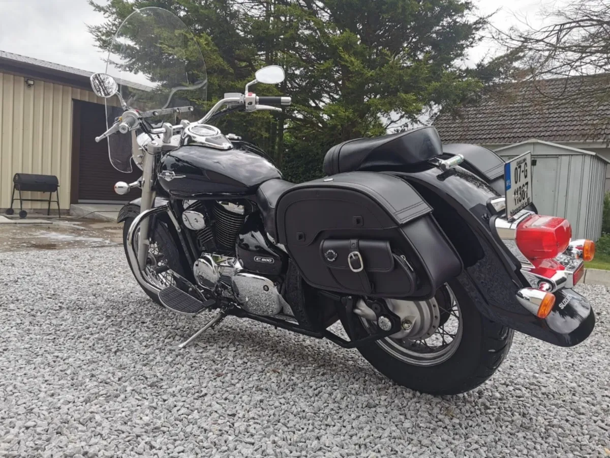 Suzuki Intruder Boulevard 800 - Image 2