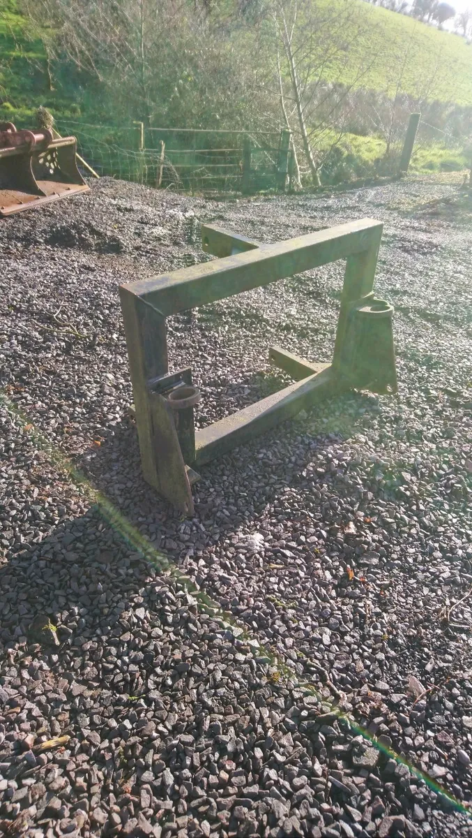 MATBRO PIN CONE ADAPTER FOR TRACTOR BUCKRAKE - Image 4