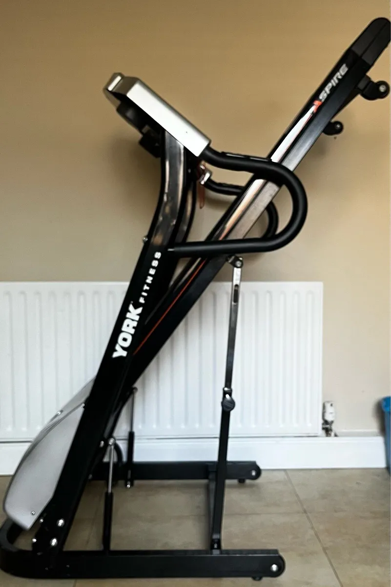 York Aspire 1-16km / 1-12% electronic trea - Image 4