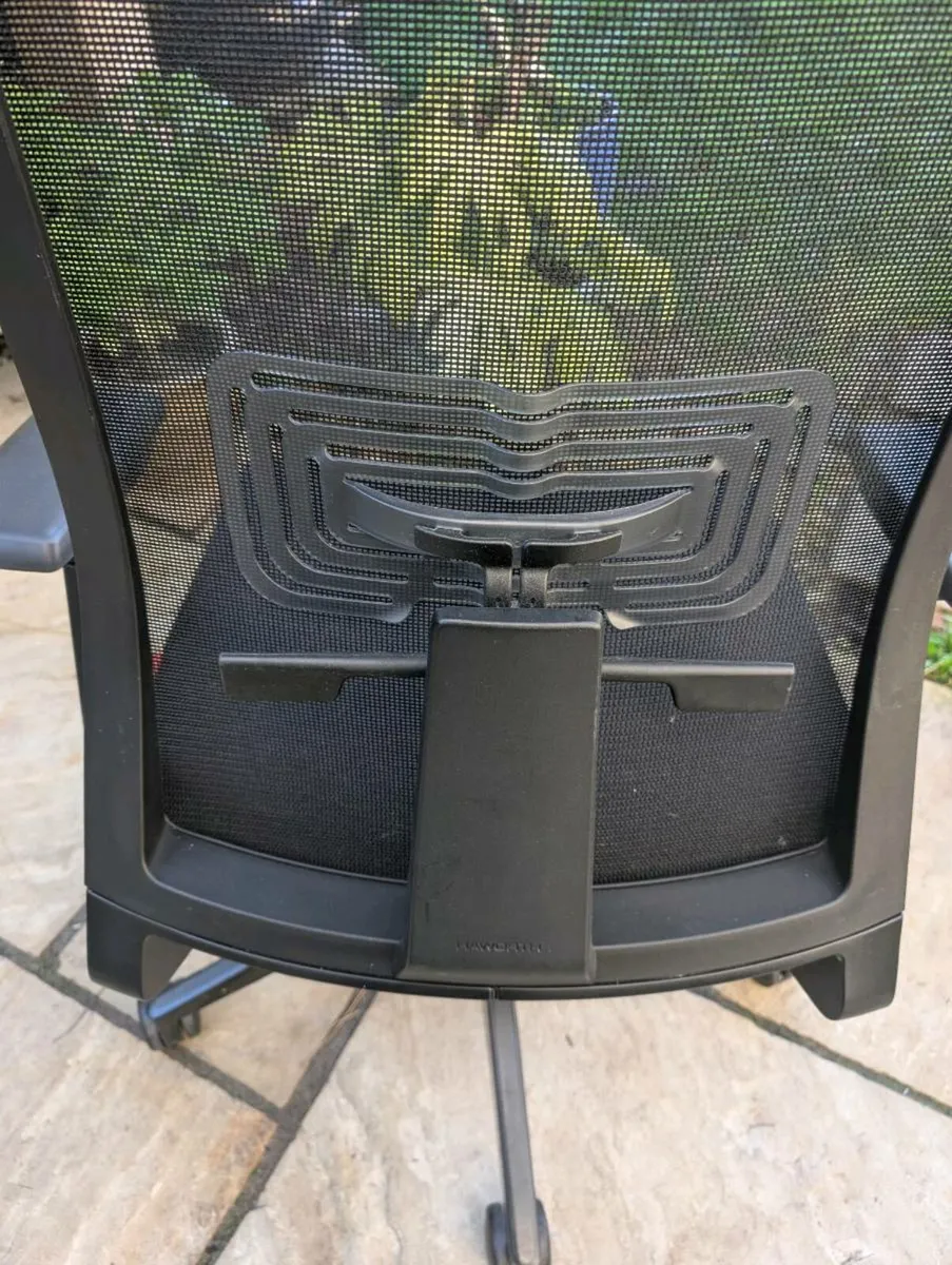 Ergonomic office chair - Image 3