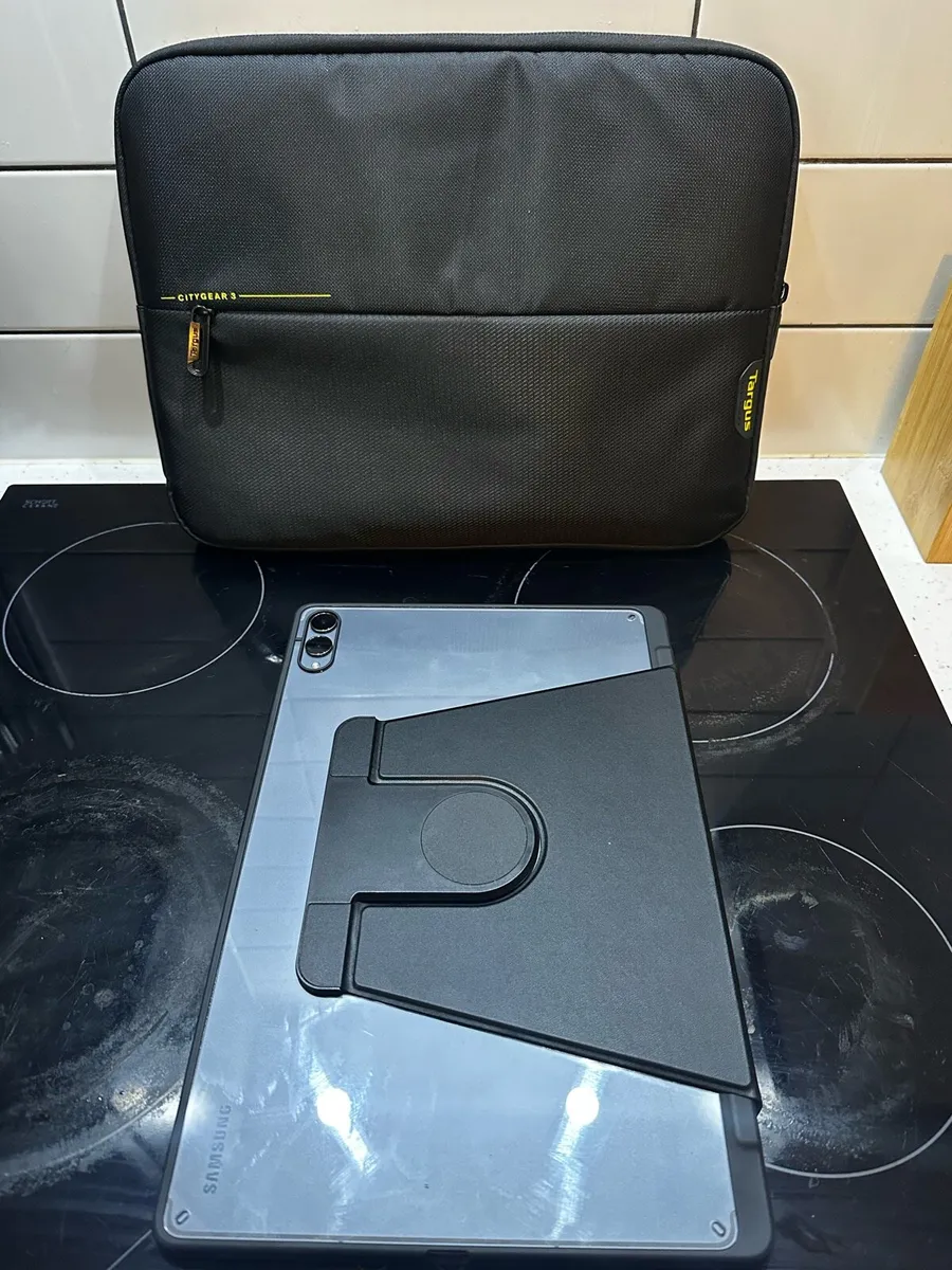 New Samsung ultra S11 14.6”(256gb) inc. case/cover - Image 4