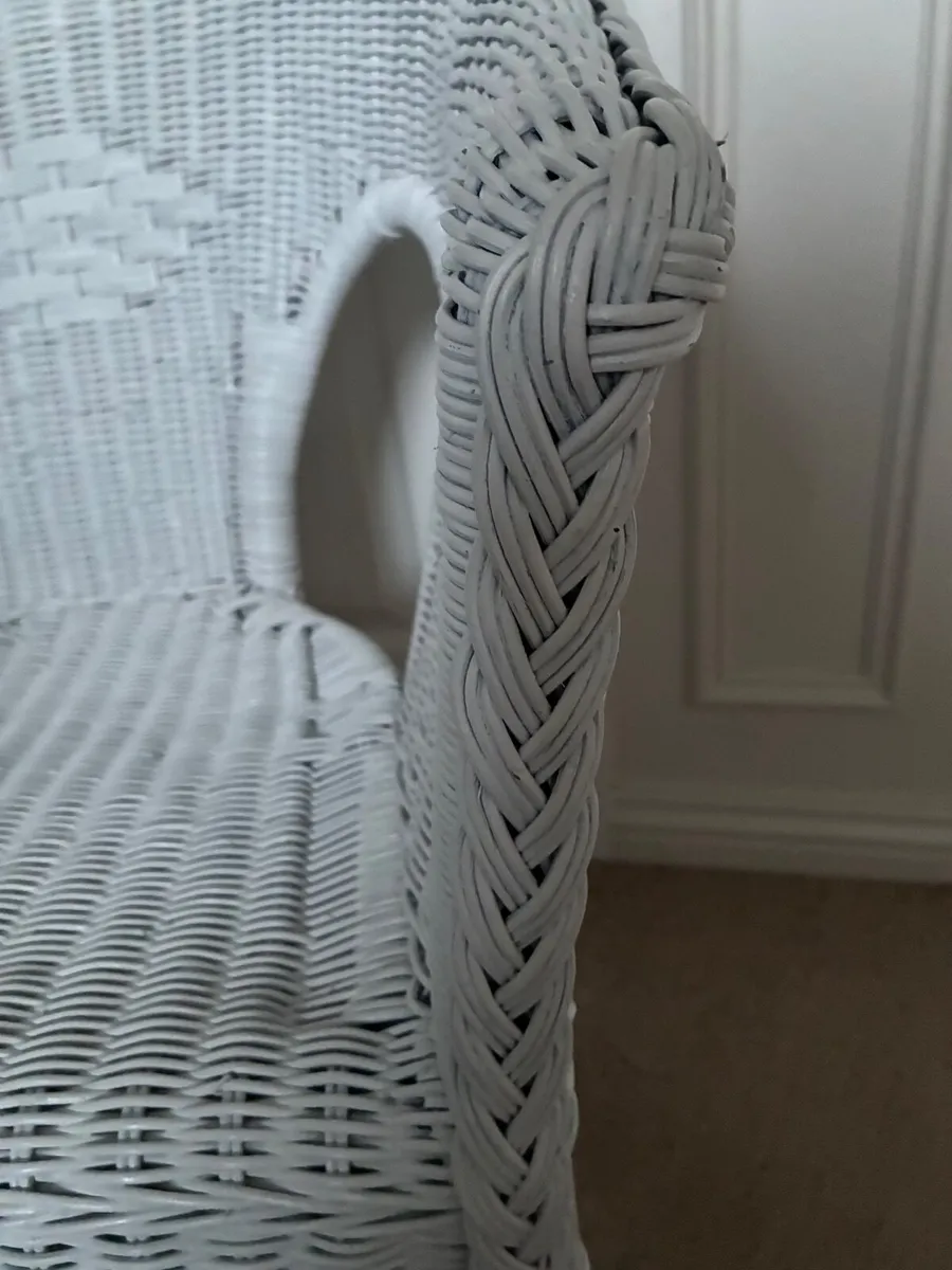 Wicker chair - Image 2
