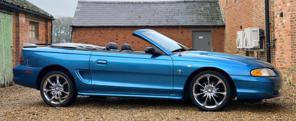 Ford Mustang - Image 1