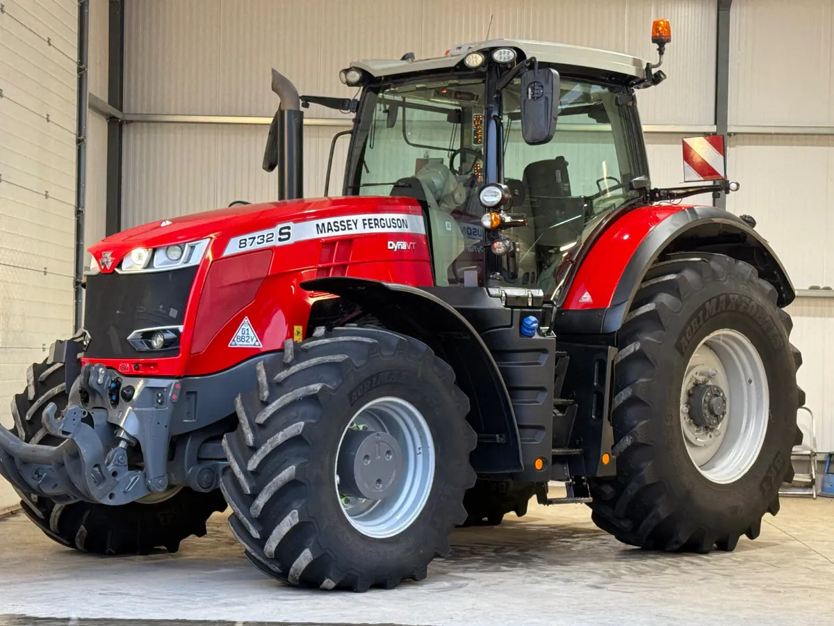 2021 Massey Ferguson 8732S Dyna-VT - Image 1