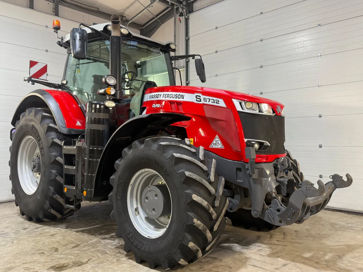 2021 Massey Ferguson 8732S Dyna-VT - Image 3