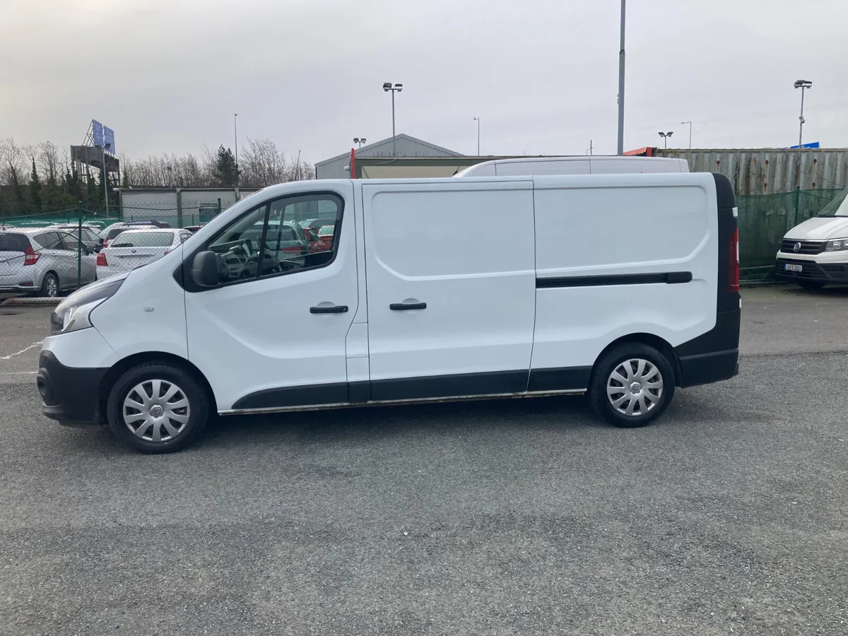 Renault Trafic 2021 - Image 3