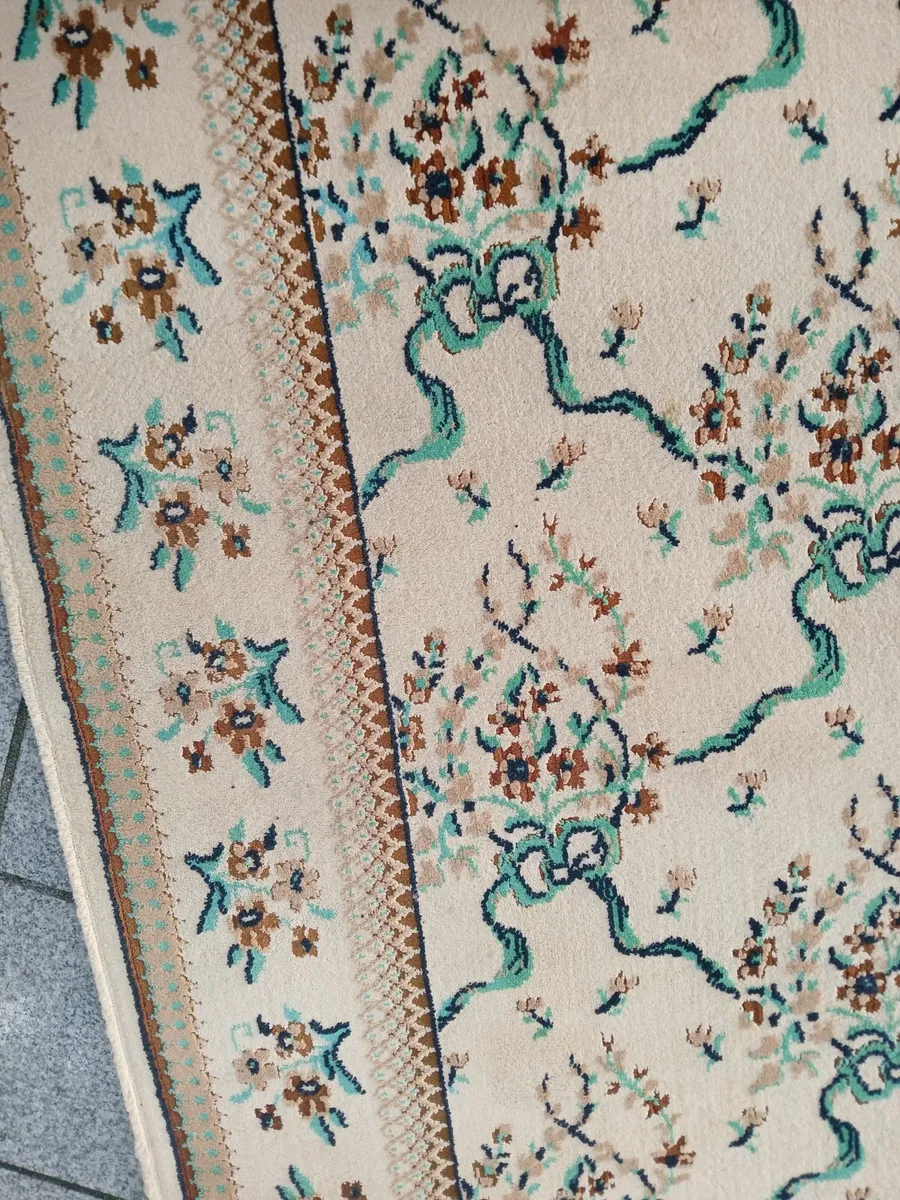 Large Rugs - Image 3