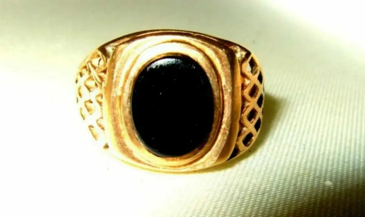 Vintage Gentlemans Signet Ring - Image 3
