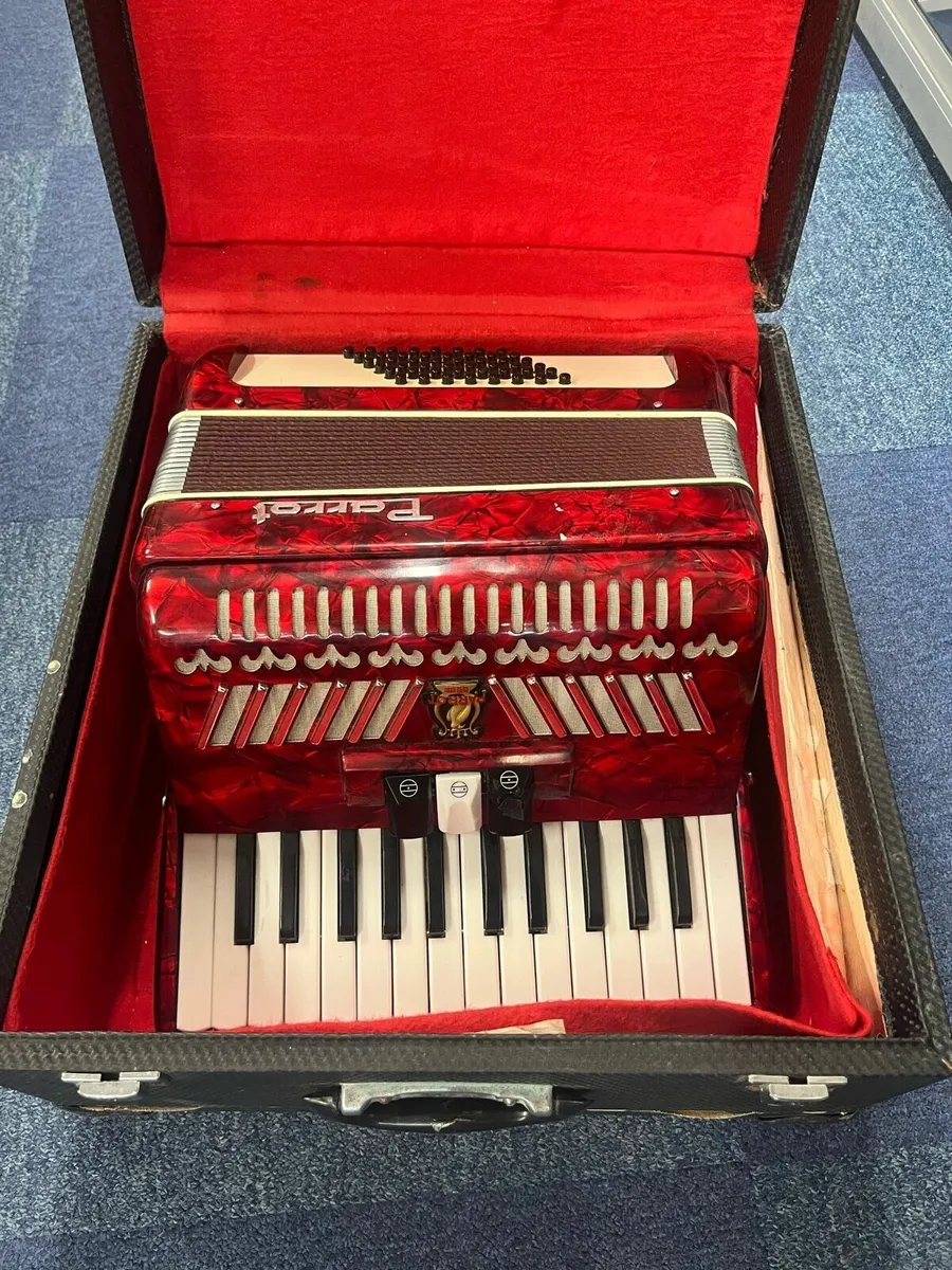 Parrot Keys Accordion - Image 1