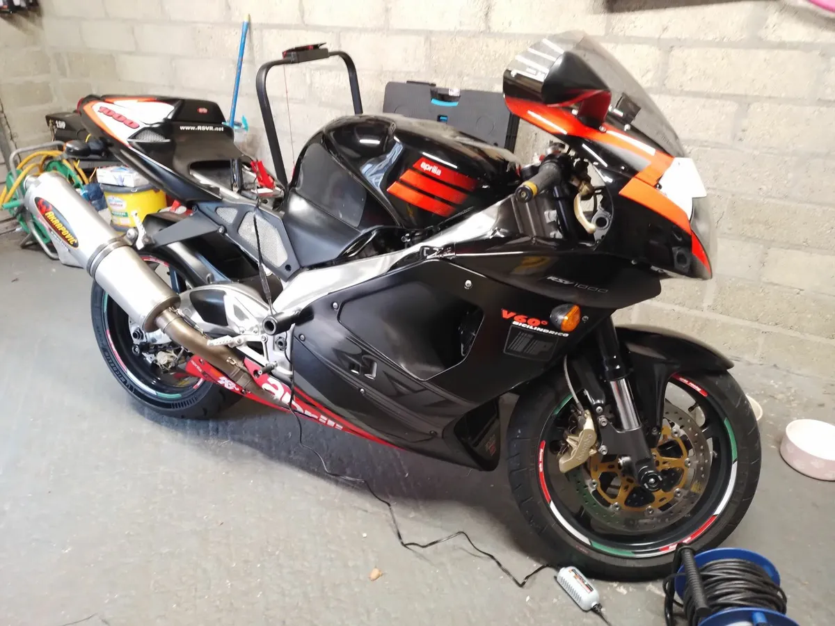 Aprilia RSV 2004 - Image 3