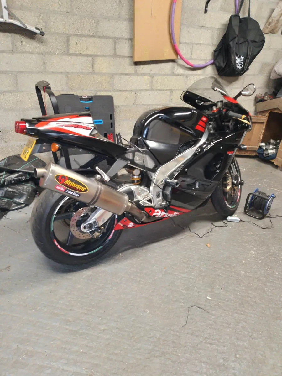 Aprilia RSV 2004 - Image 4