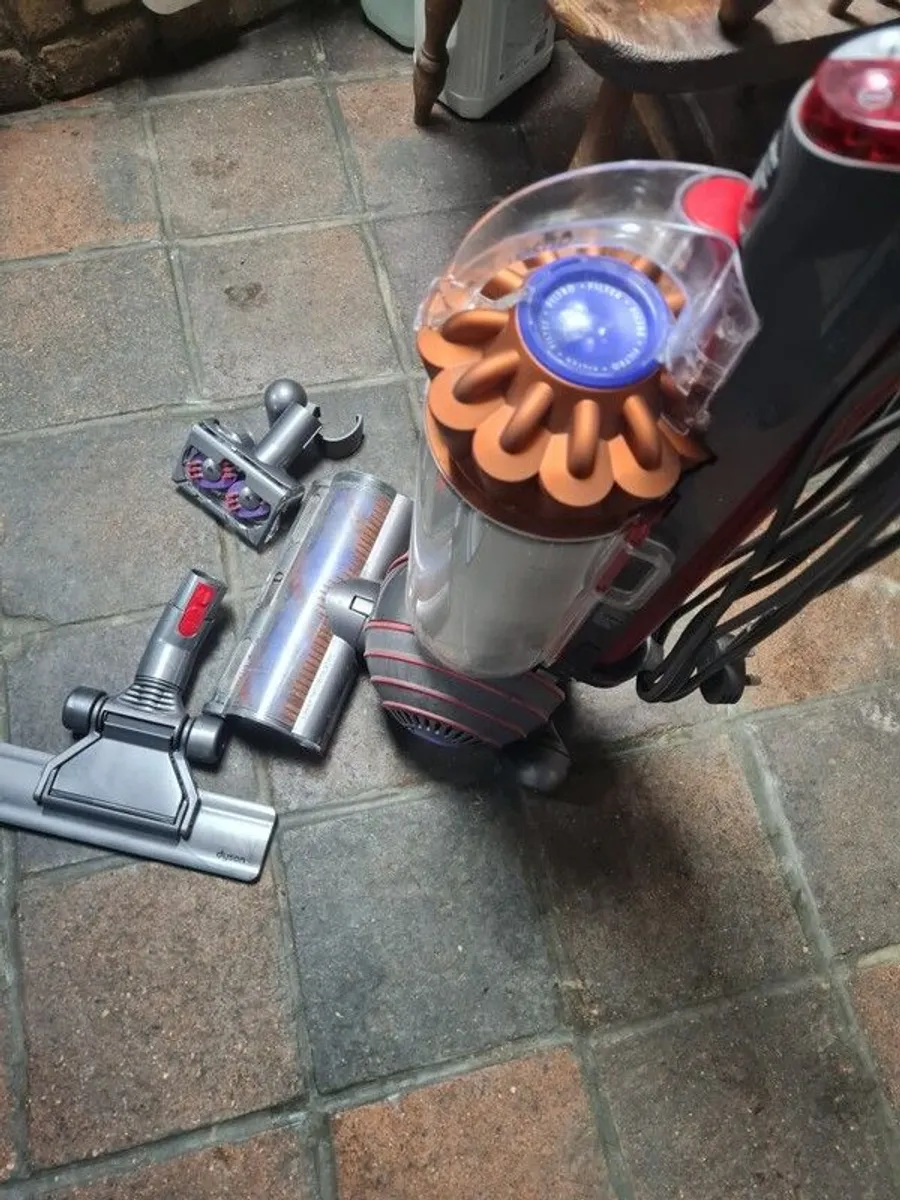 Dyson ball hoover perfect working order - Image 3