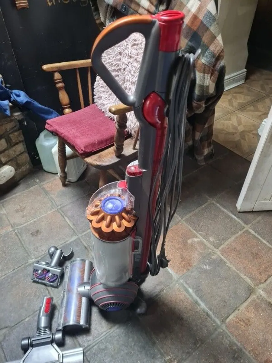 Dyson ball hoover perfect working order - Image 4