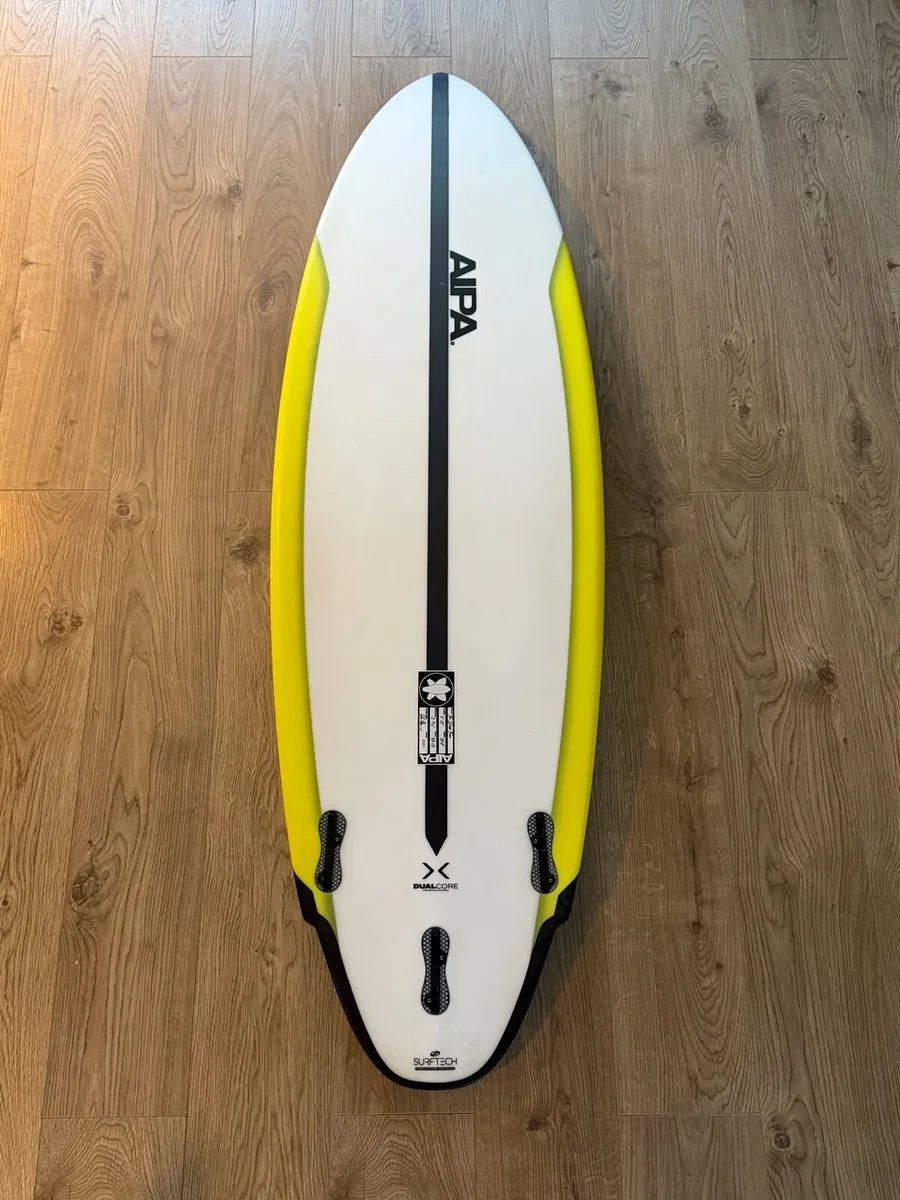 Surfboard Apia (Dark Twin) 5’10 - Image 1