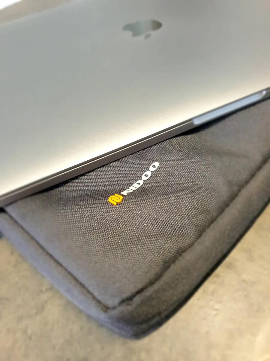 MacBook Pro 15"  -  Touchbar  - Immaculate -  2016 - Image 3