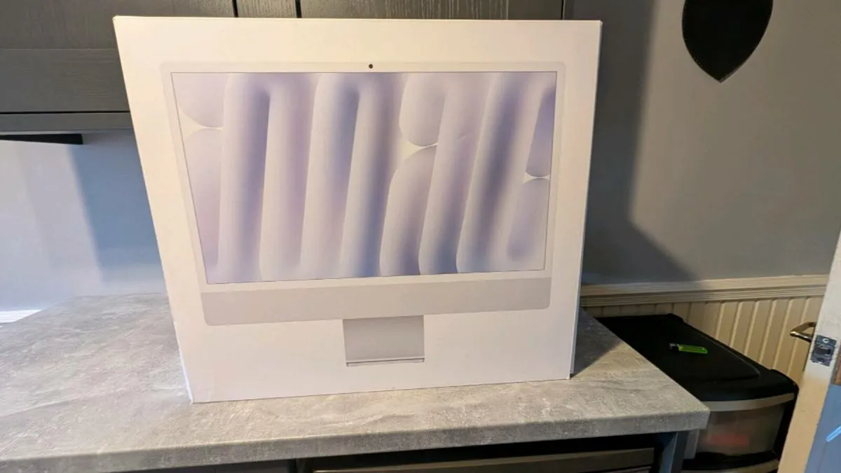 24" imac M1 202116gb RAM 256GB Storage - Image 3