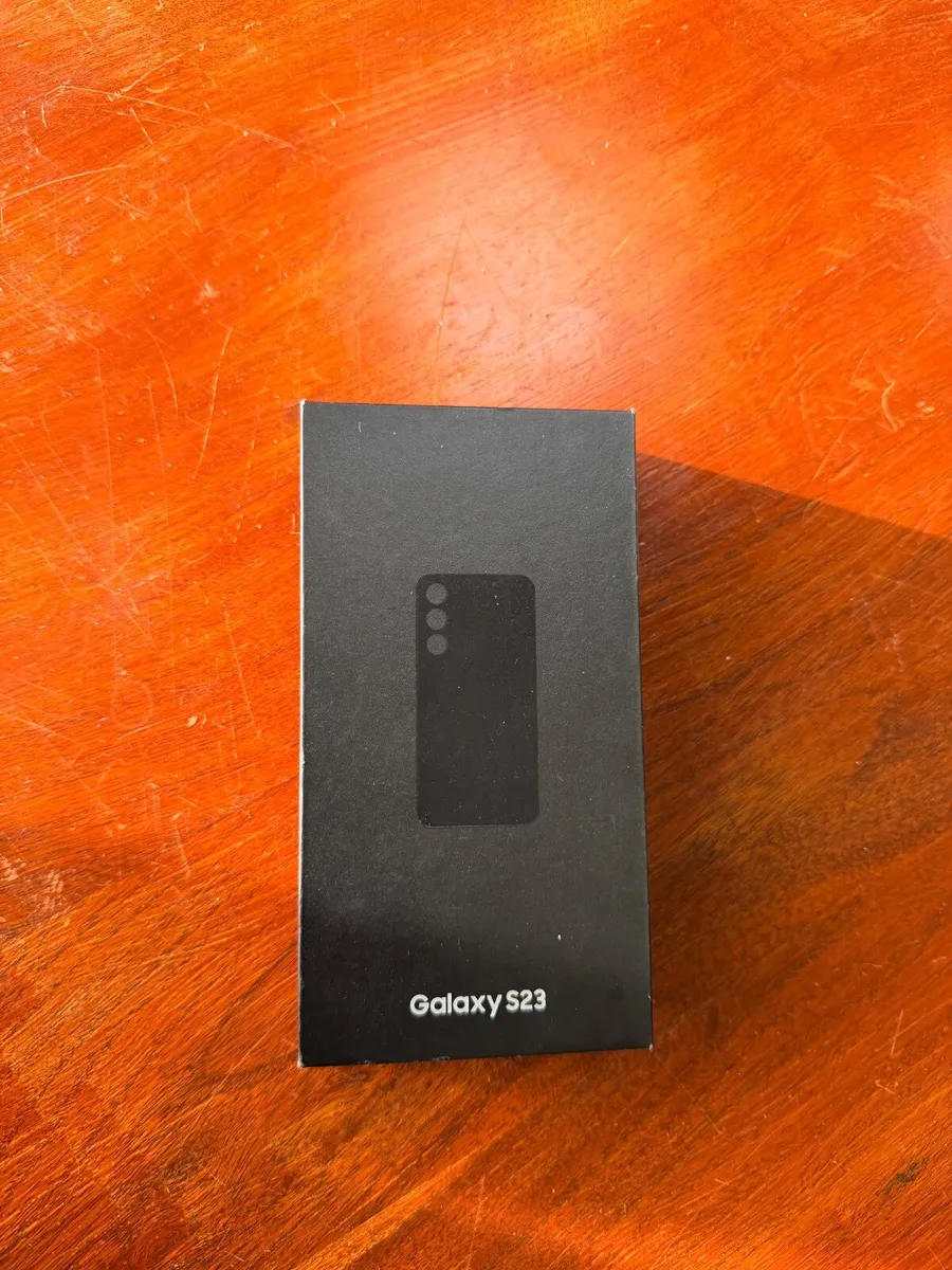 Samsung Galaxy  S23 - Image 2