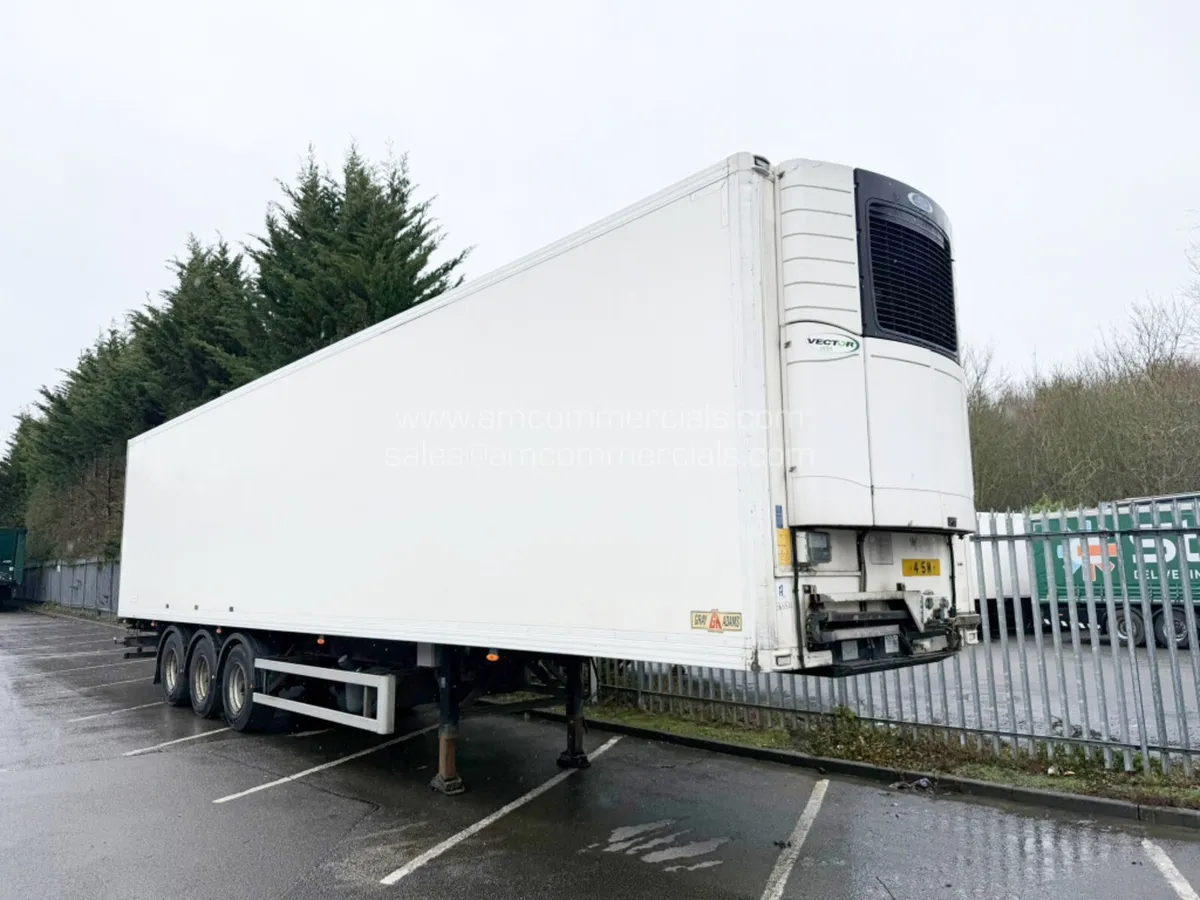 2014 GRAY & ADAMS 4500MM MONO-TEMP FRIDGE TRI AXLE - Image 1