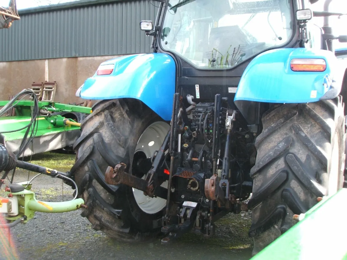 2011 New Holland T6070 - Image 3