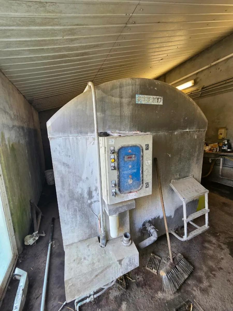 Milk tank - Image 1