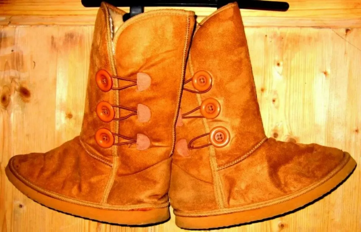 BNWT Ladies Boots-Size 6.5 - Image 4