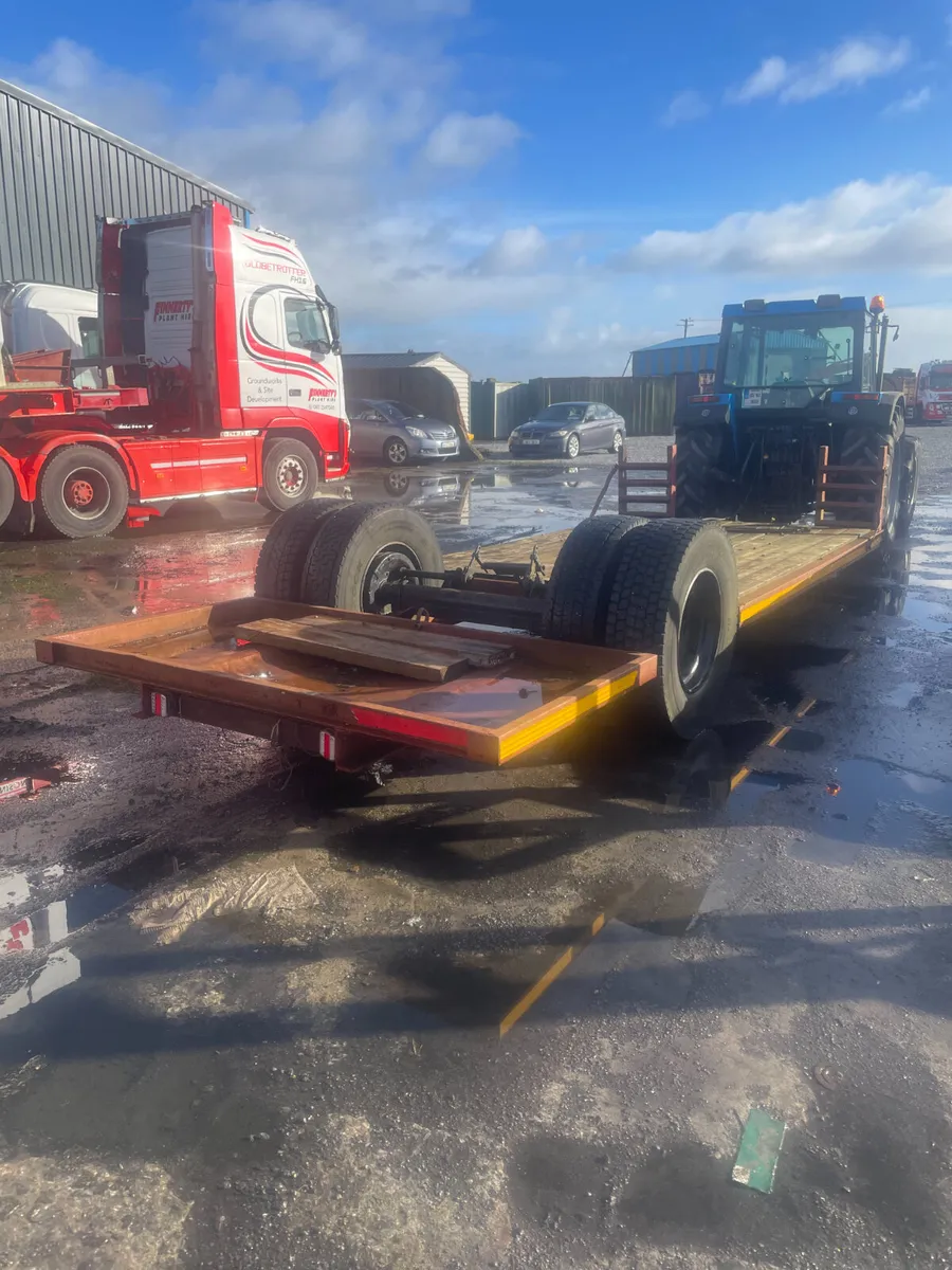 Low loader - Image 1