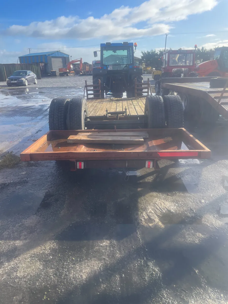 Low loader - Image 2