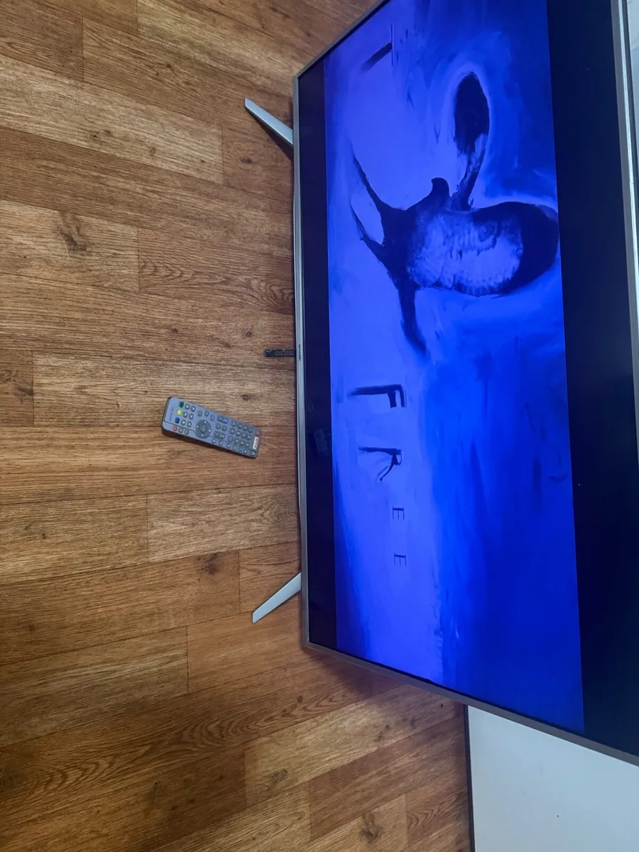 Sharp Smart TV 40” - Image 3