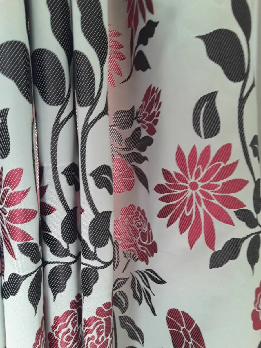 Beautiful large vibrant coloured drapes - Image 1