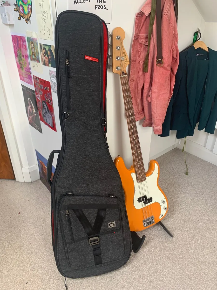 Fender P Bass - Image 4