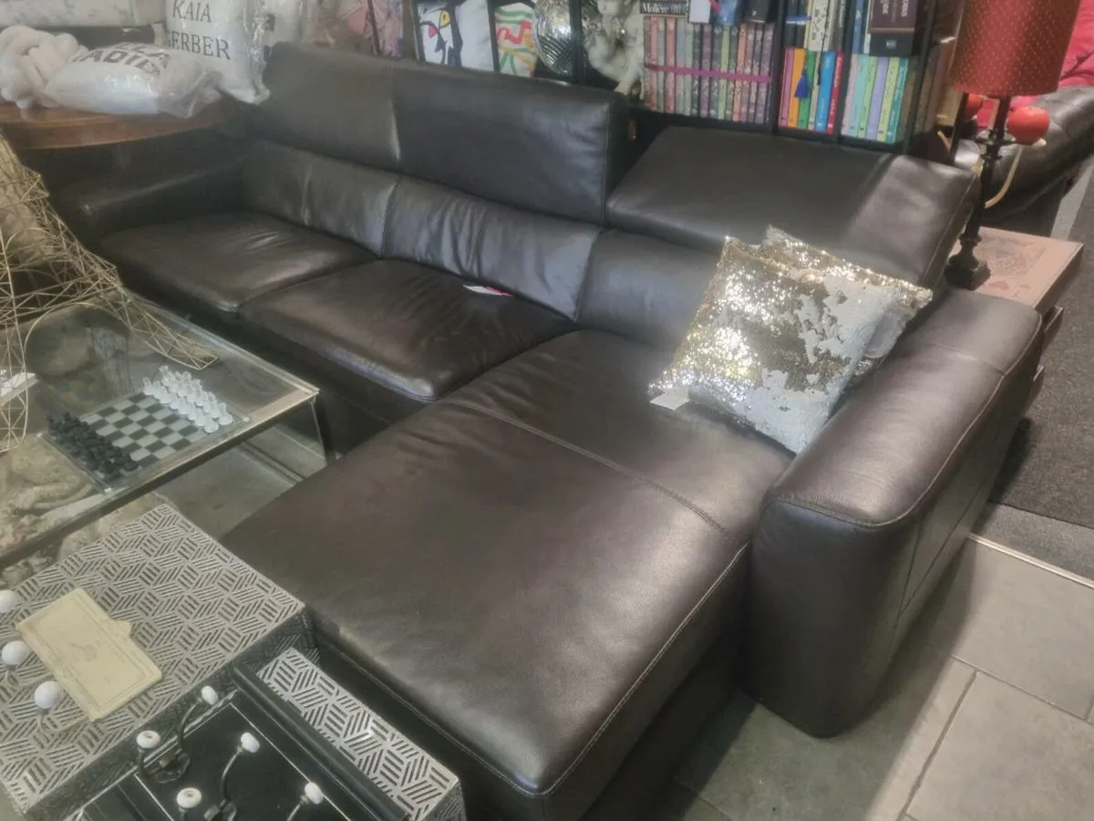 Leather corner unit