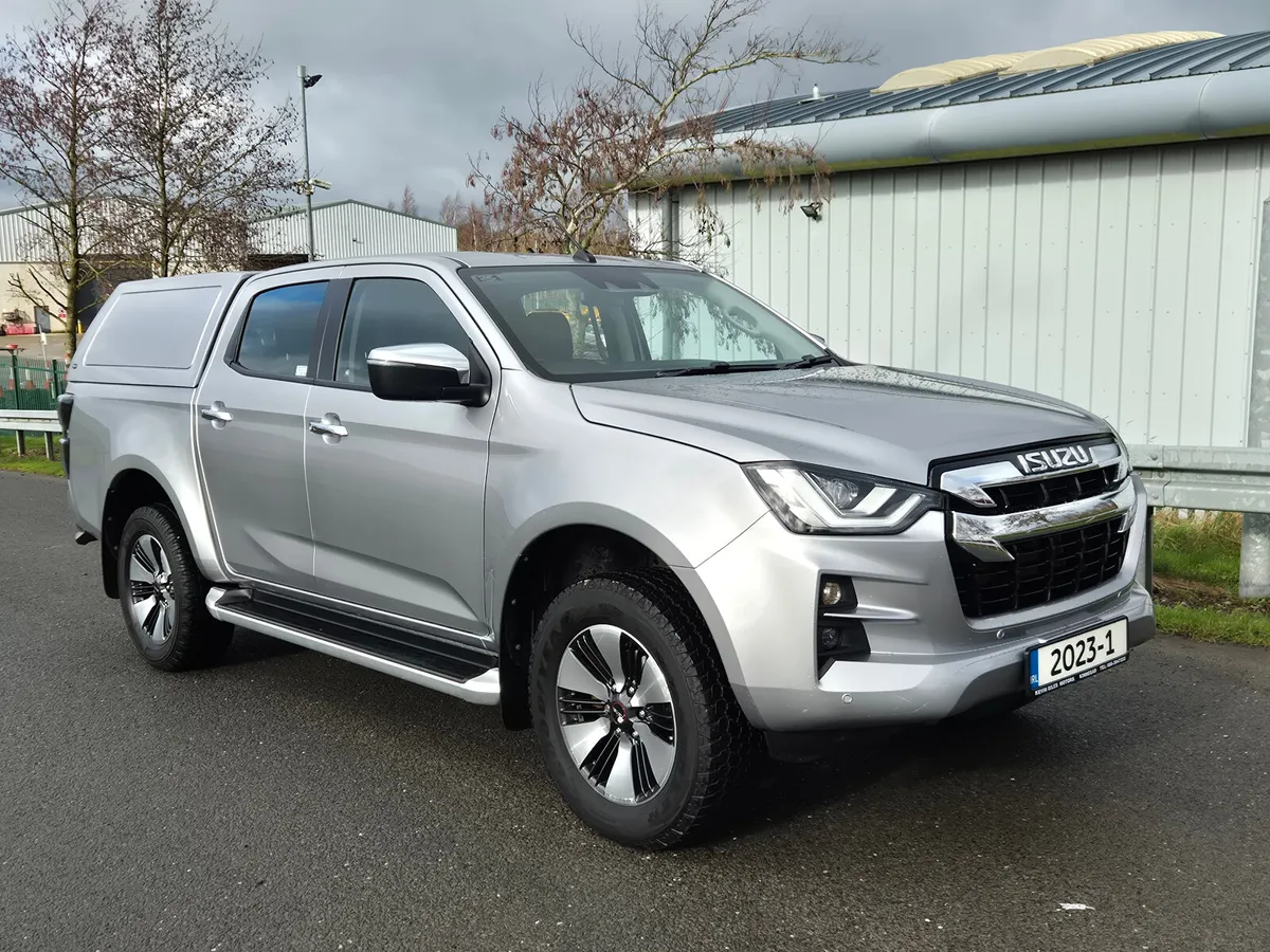 Isuzu D-Max 2023  ( Vat Included in price) - Image 3