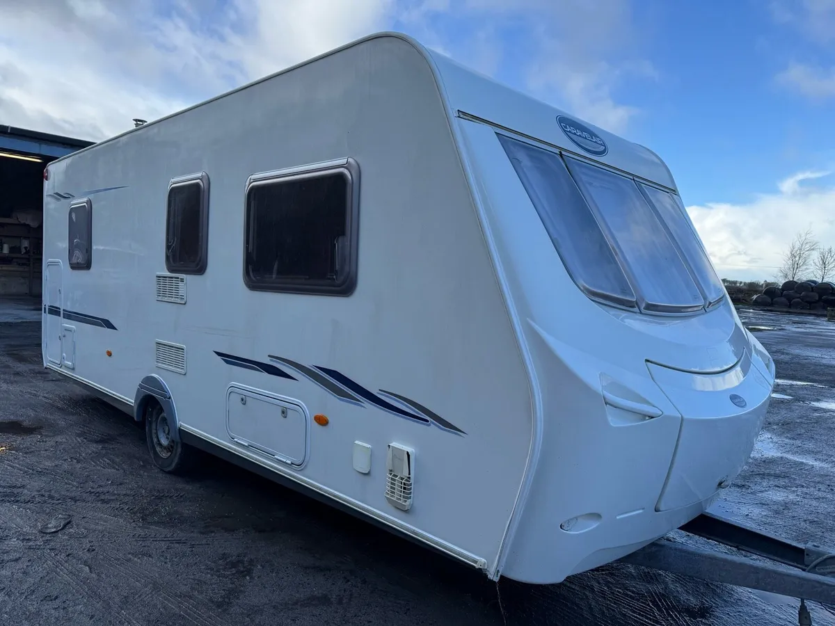 Caravan 2007 6-7 sleeping places - Image 1