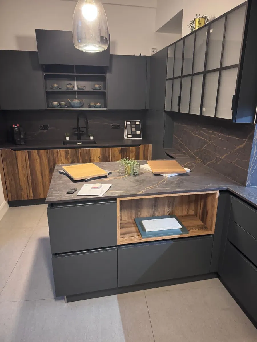 German Kitchen displays for sale - Image 1