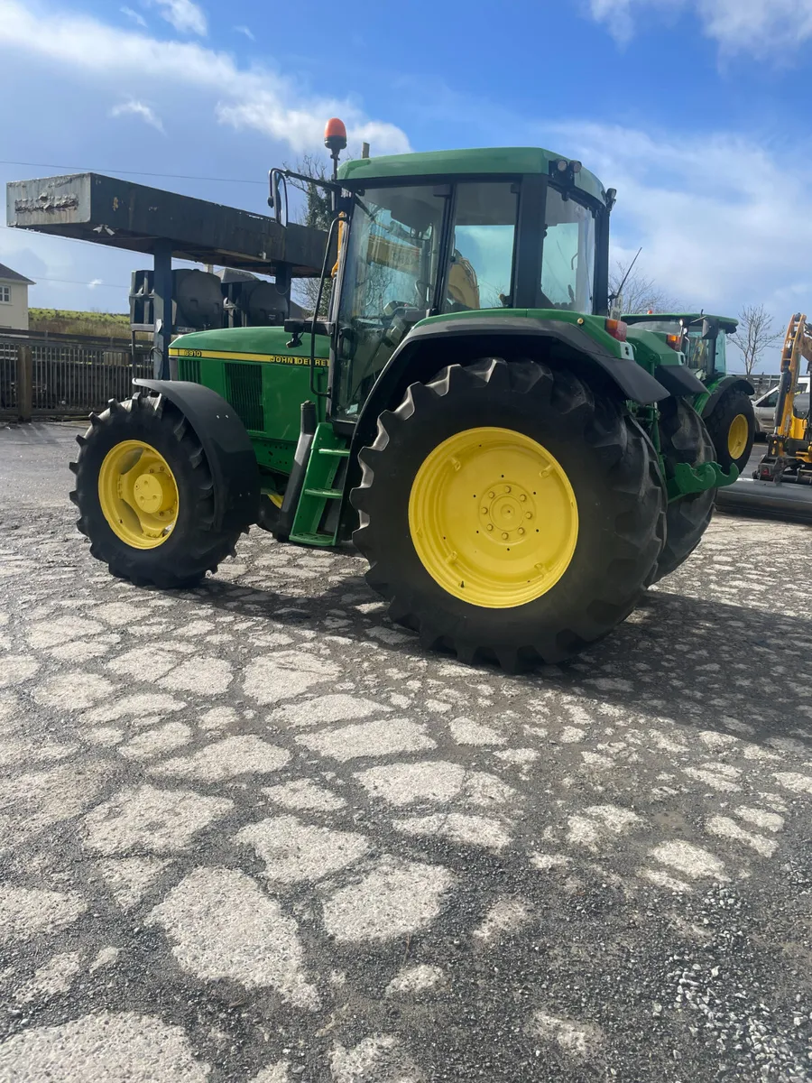 John Deere 6910 - Image 4