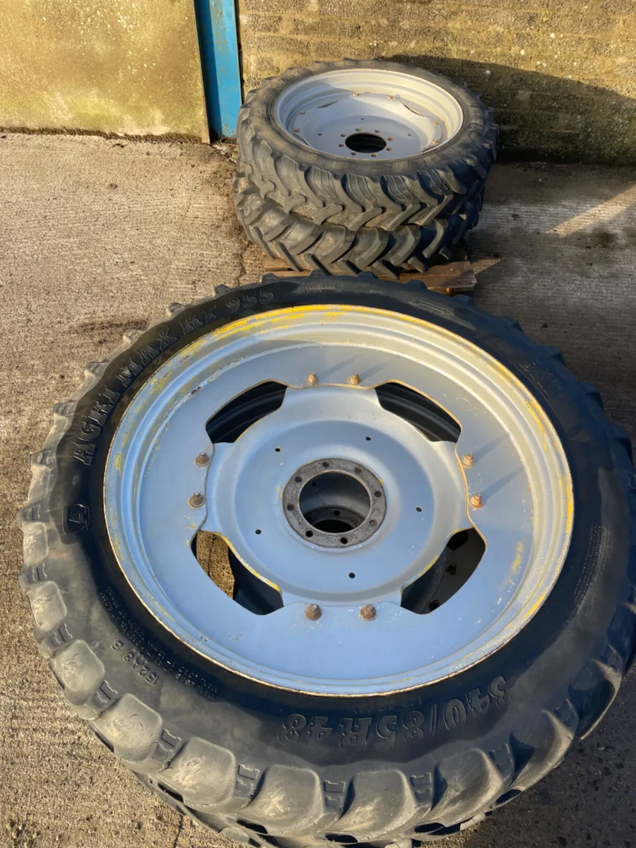 Row Crop wheels, full set - Image 1