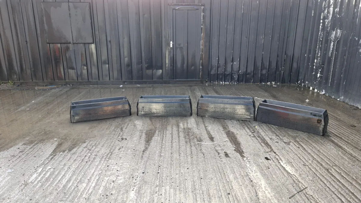 Plastic Feed Trough - Image 1