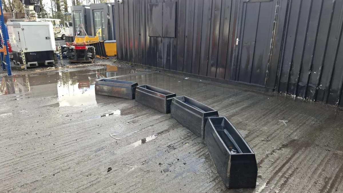 Plastic Feed Trough - Image 2