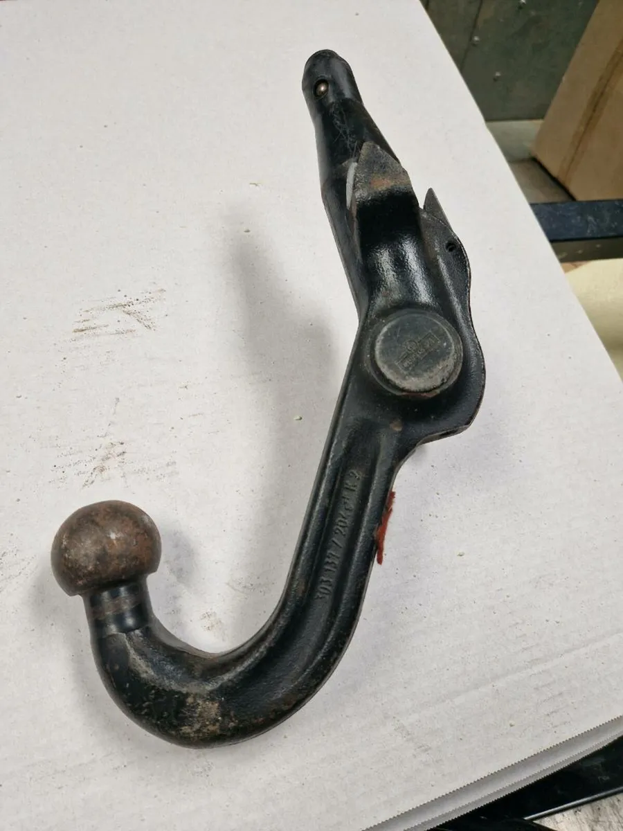 BMW X5 Towbar - Image 2