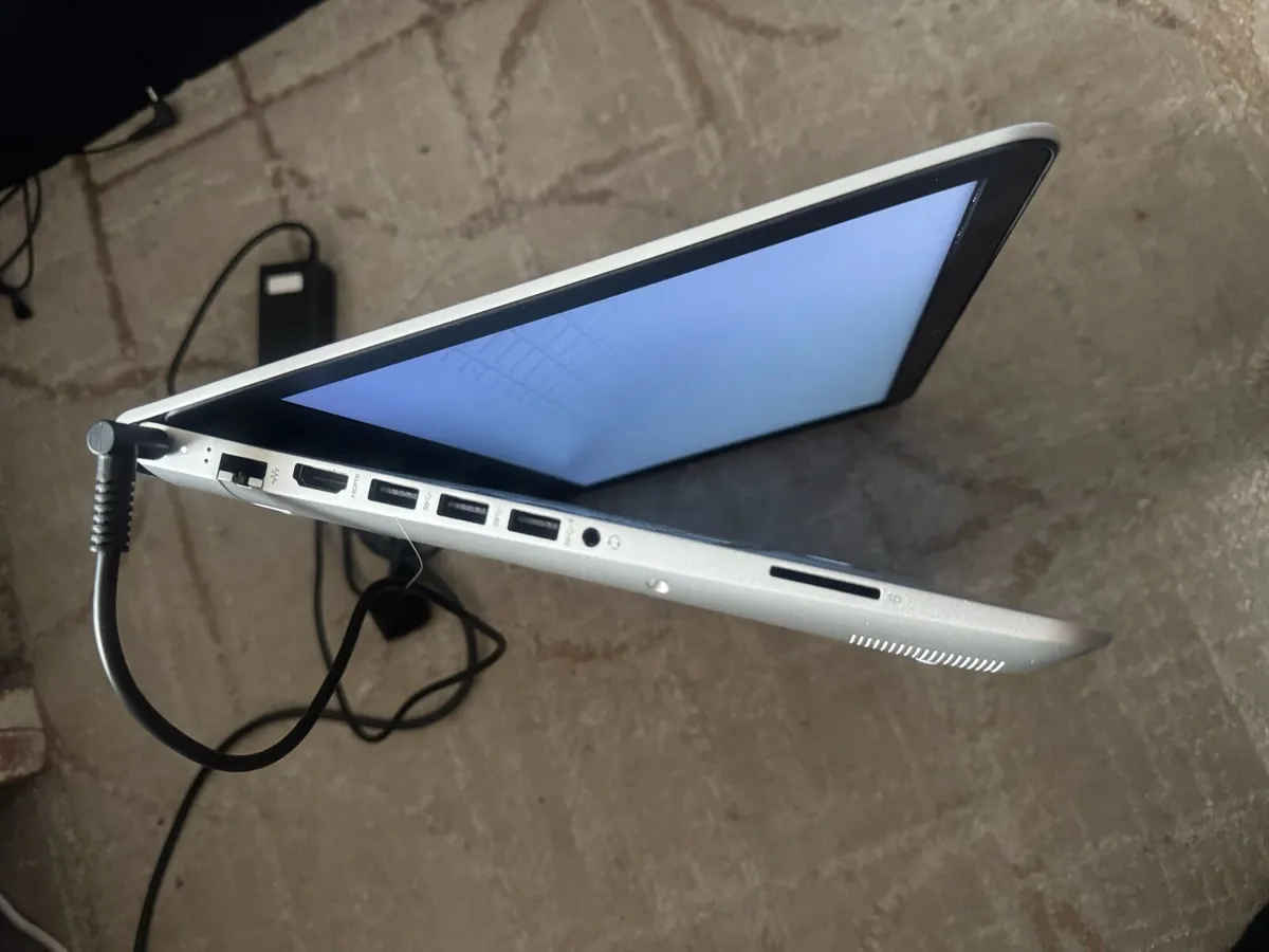 Hp envy silver laptop - Image 4