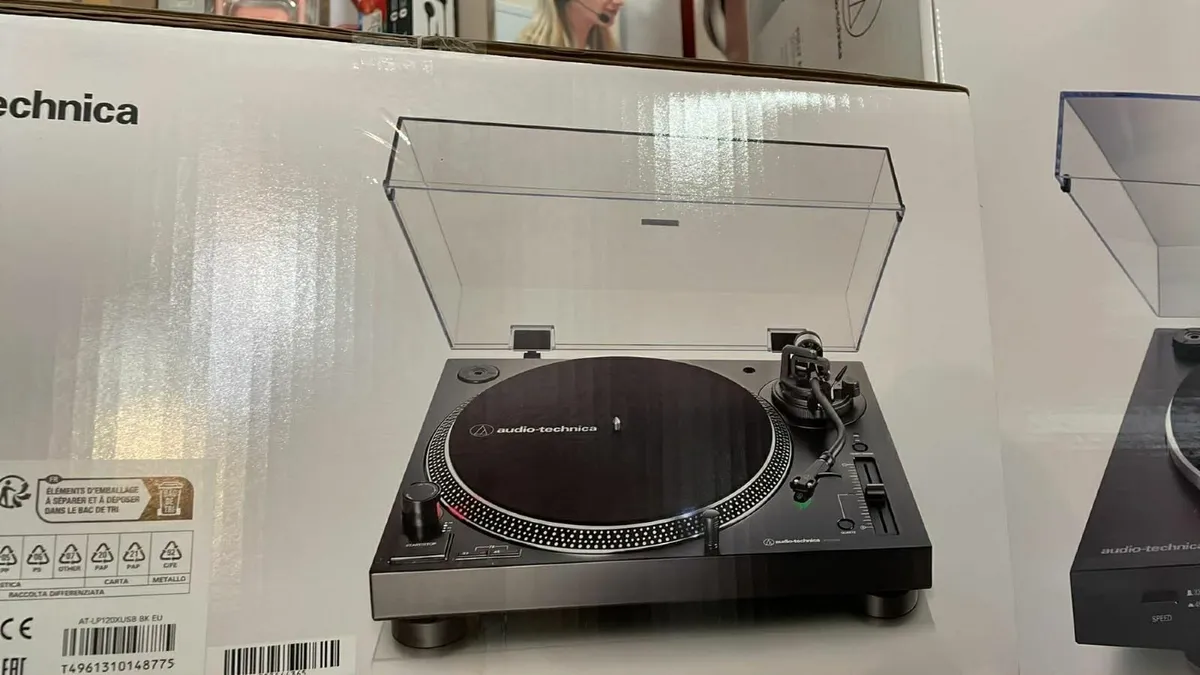 Audio Technica Turntable - Image 3