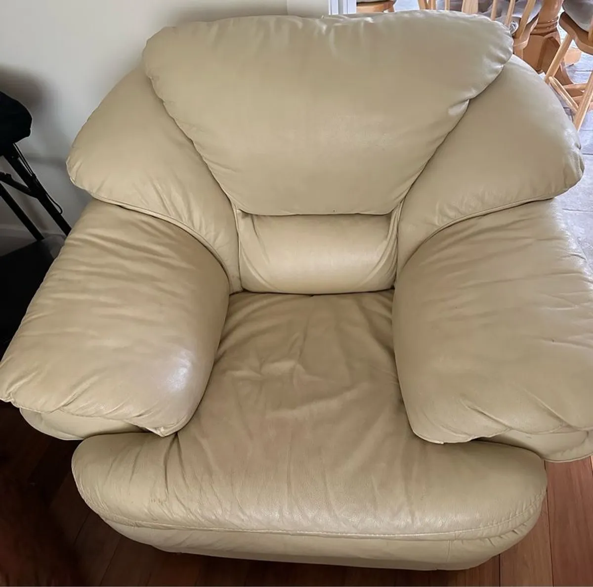 Cream leather three piece suite - Image 3