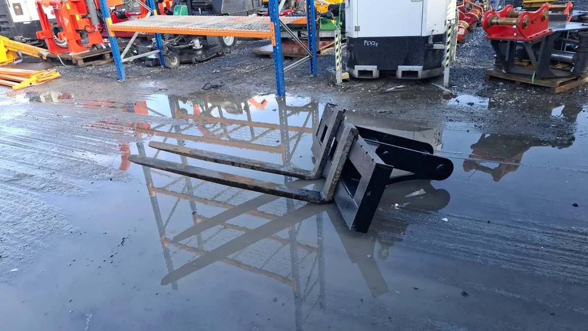 Fork Carriage – 65mm Pins – Excavator Attachment - Image 4