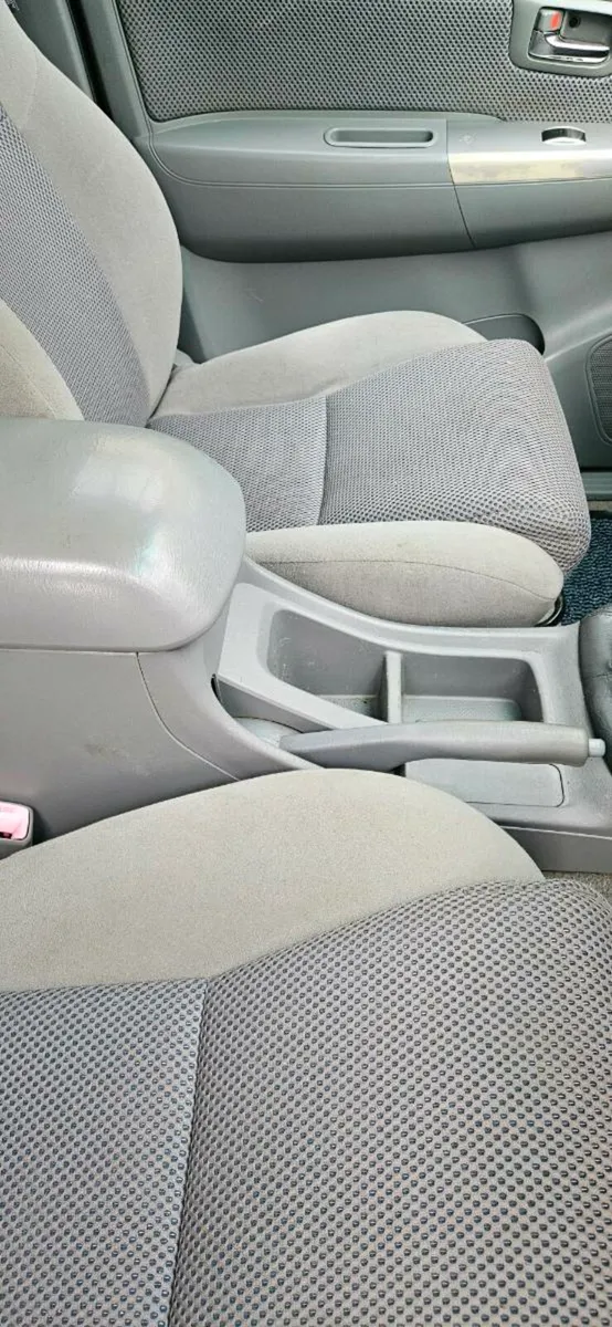 Toyota hilux - Image 4